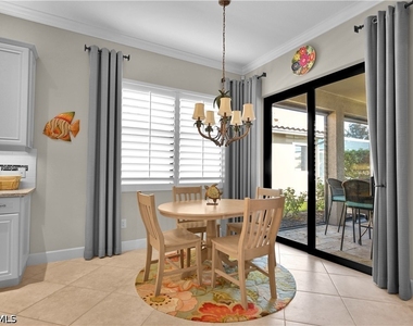 9104 Isla Bella Circle - Photo Thumbnail 16