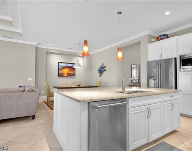 9104 Isla Bella Circle - Photo Thumbnail 15