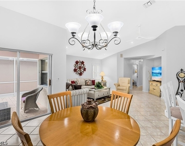 8920 Cascades Isle Boulevard - Photo Thumbnail 5