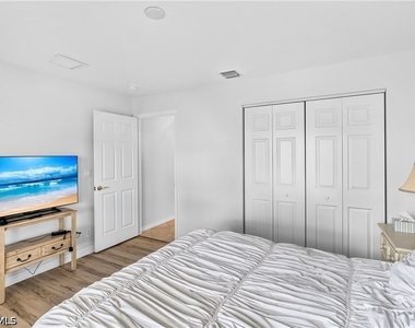 8920 Cascades Isle Boulevard - Photo Thumbnail 20
