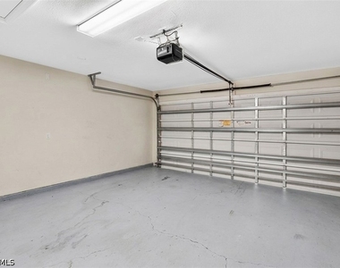 8920 Cascades Isle Boulevard - Photo Thumbnail 21