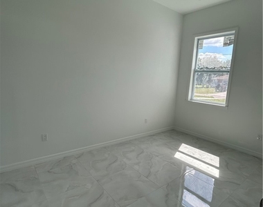 4888 24th Street Sw - Photo Thumbnail 9