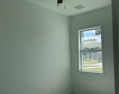 4888 24th Street Sw - Photo Thumbnail 10
