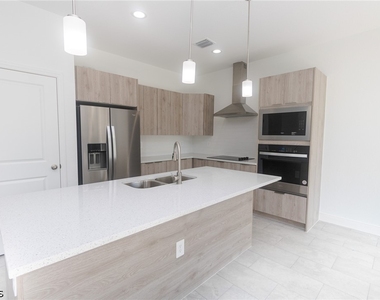 1274 Bucknell Lane - Photo Thumbnail 2