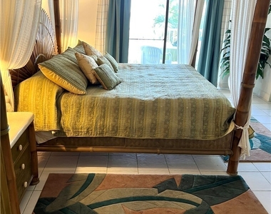 60 Pelican Street W - Photo Thumbnail 7