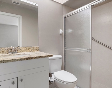 206 Se 1st Place - Photo Thumbnail 15