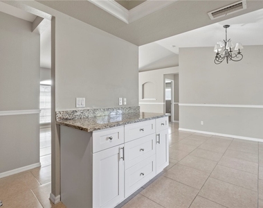 206 Se 1st Place - Photo Thumbnail 6