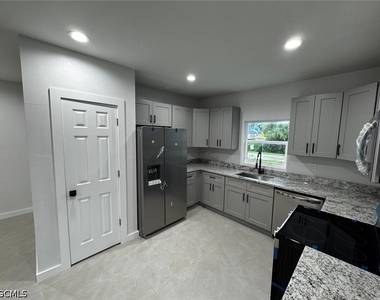 27380 Sandrala Drive - Photo Thumbnail 2