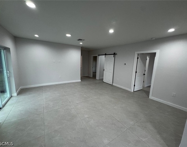 27380 Sandrala Drive - Photo Thumbnail 9