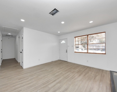 4819 Bethany Lane - Photo Thumbnail 14