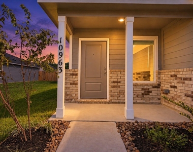 10963 Independence Road - Photo Thumbnail 6