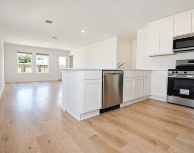 10963 Independence Road - Photo Thumbnail 1