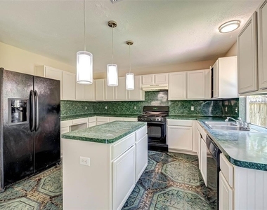 16510 Amy Ridge Road - Photo Thumbnail 8