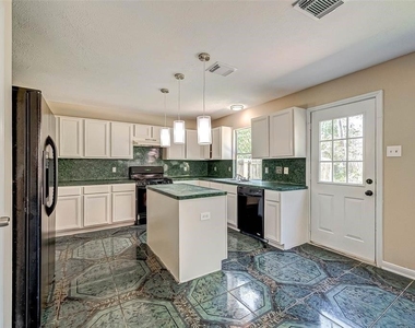 16510 Amy Ridge Road - Photo Thumbnail 10