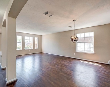 16510 Amy Ridge Road - Photo Thumbnail 6