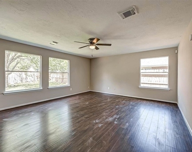 16510 Amy Ridge Road - Photo Thumbnail 15