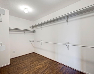 16510 Amy Ridge Road - Photo Thumbnail 24