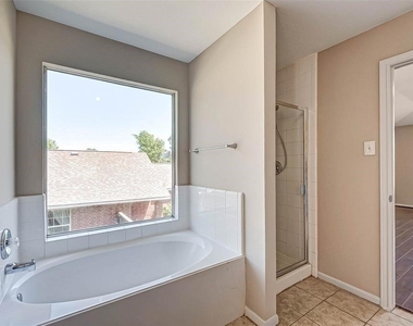 16510 Amy Ridge Road - Photo Thumbnail 23