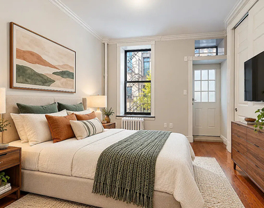 212 East 25th Street - Photo Thumbnail 2