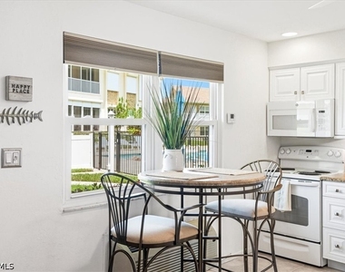 850 Palm Street - Photo Thumbnail 4