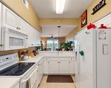 2740 Cypress Trace Circle - Photo Thumbnail 15