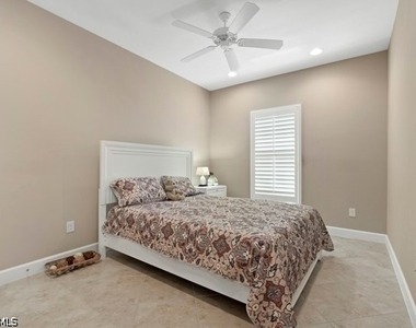 8321 Lucello Terrace N - Photo Thumbnail 20