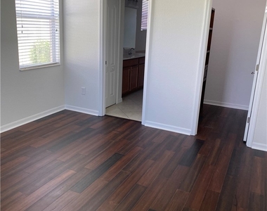 2466 Heydon Circle E - Photo Thumbnail 12