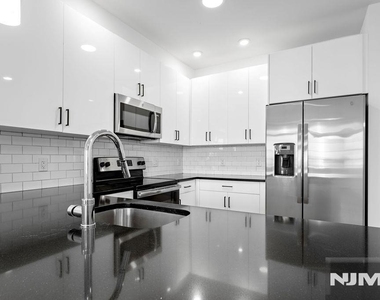 520 Cliff - Photo Thumbnail 12
