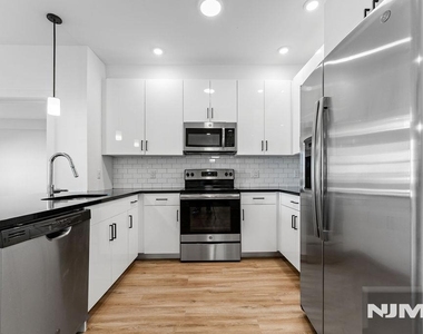 520 Cliff - Photo Thumbnail 11