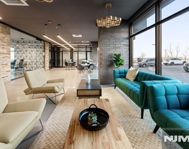 520 Cliff - Photo Thumbnail 2