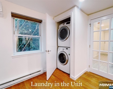 327 Undercliff - Photo Thumbnail 8