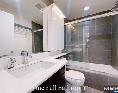 327 Undercliff - Photo Thumbnail 7