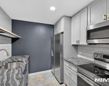 262 Main - Photo Thumbnail 3