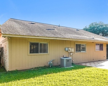 10018 Spotted Horse Drive - Photo Thumbnail 14
