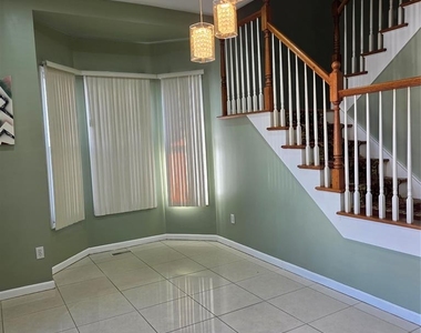 249 Paulison - Photo Thumbnail 1