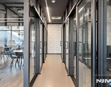 520 Cliff - Photo Thumbnail 19