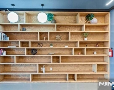 520 Cliff - Photo Thumbnail 12