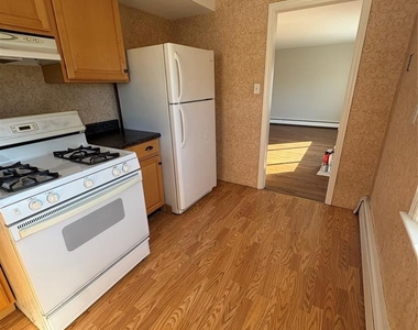 839 Riverside - Photo Thumbnail 8