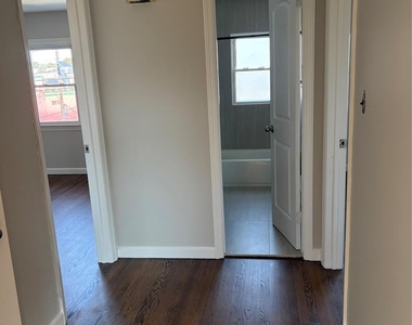 839 Riverside - Photo Thumbnail 11