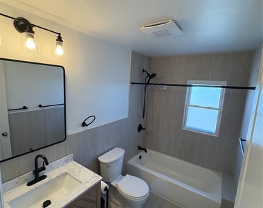 839 Riverside - Photo Thumbnail 18