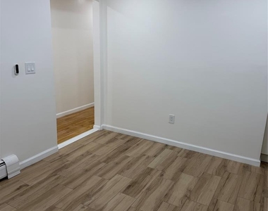 322 Roosevelt - Photo Thumbnail 4