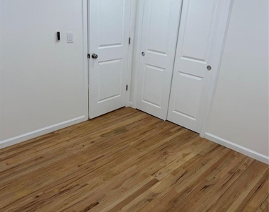 322 Roosevelt - Photo Thumbnail 12