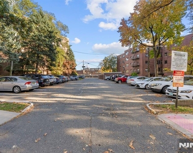 3031 Edwin - Photo Thumbnail 21