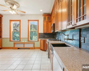 206 Park - Photo Thumbnail 12