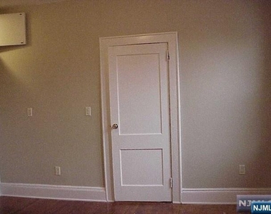 178 Warren - Photo Thumbnail 7
