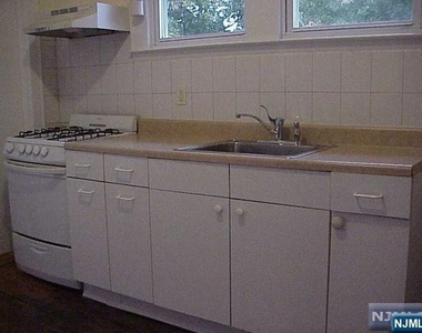 178 Warren - Photo Thumbnail 12