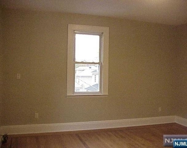178 Warren - Photo Thumbnail 2