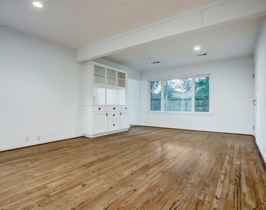 2803 Ashwood Street - Photo Thumbnail 9