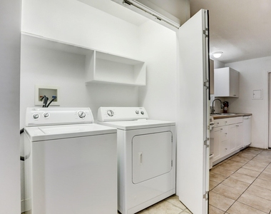 2803 Ashwood Street - Photo Thumbnail 4