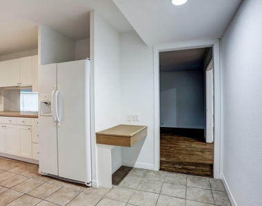 2803 Ashwood Street - Photo Thumbnail 18
